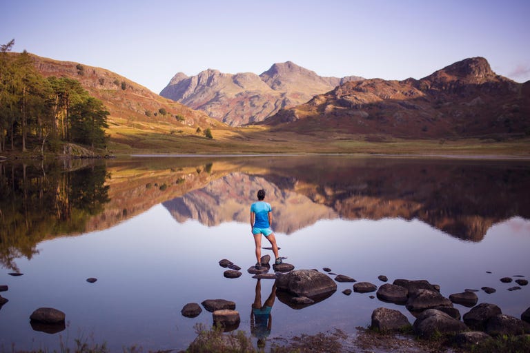 Body of water, Nature, Natural environment, Reflection, Mountainous landforms, Natural landscape, Water resources, Water, Landscape, Mountain range, 