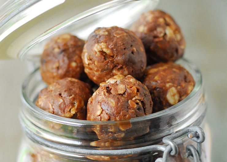 DIY Holiday gifts in a jar: Protein balls and energy bites