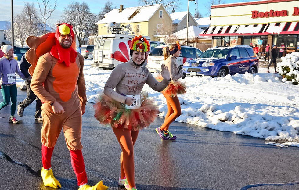 Take the concept of a couples costume to your trot with complimentary he/she turkey attire