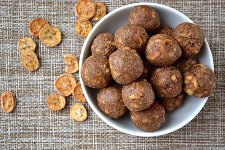 Banana Bread Energy Balls