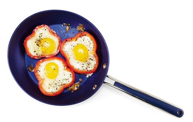 King of the Breakfast Bell: Bell Pepper Rings With Eggs Inside