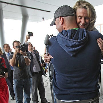 boston marathon bomb victim engaged to firefighter that rescued her boston marathon bomb victim engaged to firefighter that rescued her