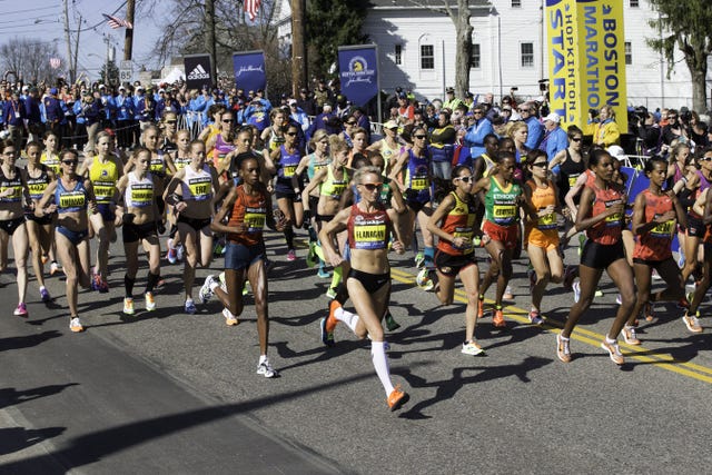 women’s boston marathon start 2014