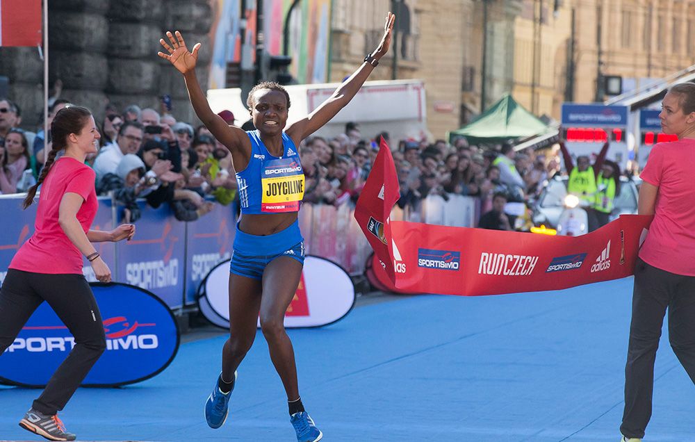 Jepkosgei sets women's half world record