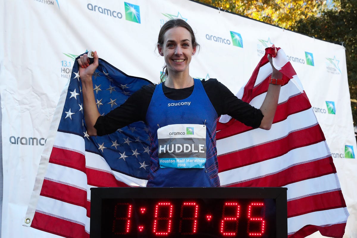 Molly Huddle breaks American record