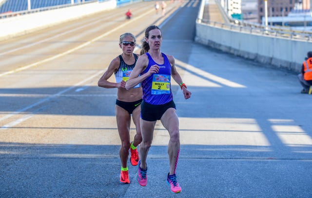 Huddle leads Hasay at 2018 Gate River Run