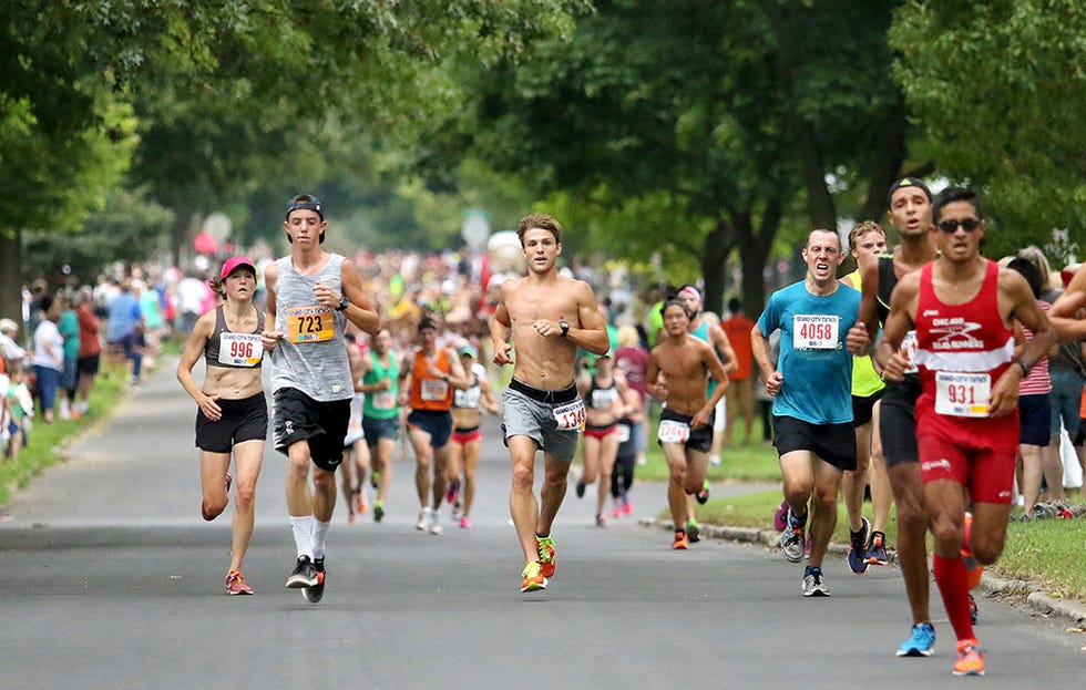 runners on the course