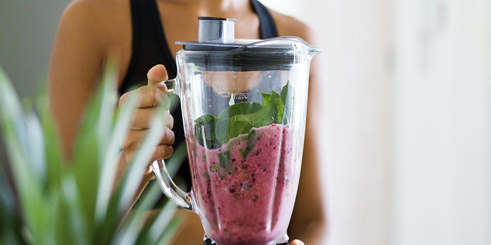 9 Mistakes You're Making Every Time You Blend a Smoothie