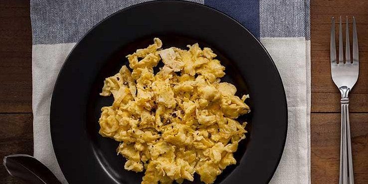 7 Mistakes You’re Making With Your Scrambled Eggs | Runner's World