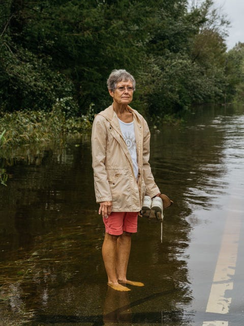 Het is moeilijk om een huis waarin je veertig jaar hebt gewoond in zon toestand te zien zei Lynette Brock nadat ze haar huis onderwater zag staan Brock woonde vier decennia in Goldsboro maar de orkaan Matthew en Florence deden haar besluiten om te verhuizen