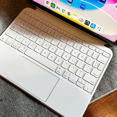 10th generation ipad with keyboard attachment