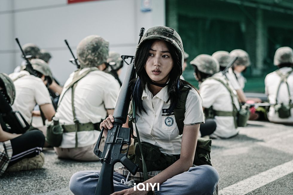 韓劇《放學後戰爭活動》演員＆結局預測：小隊長死了嗎？「高三生」上異形戰場，諷刺升學體制的病態
