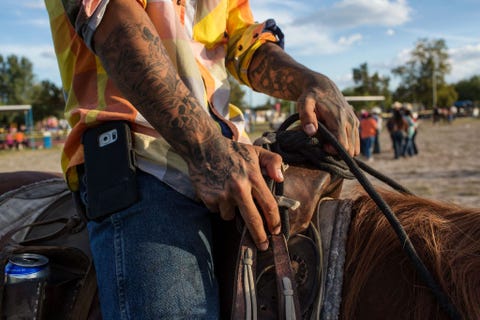 De 24jarige Cristian Valdez is een tattooartist uit het naburige stadje Allende dat het epicentrum was van het bloedbad waarbij tientallen huizen werden verwoest en veel bewoners werden vermoord