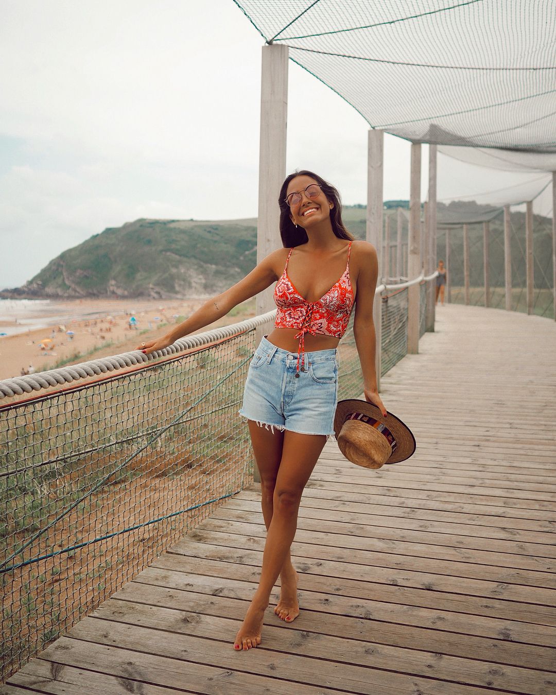 Los mejores outfits de playa para arrasar este verano - PLNS Blog