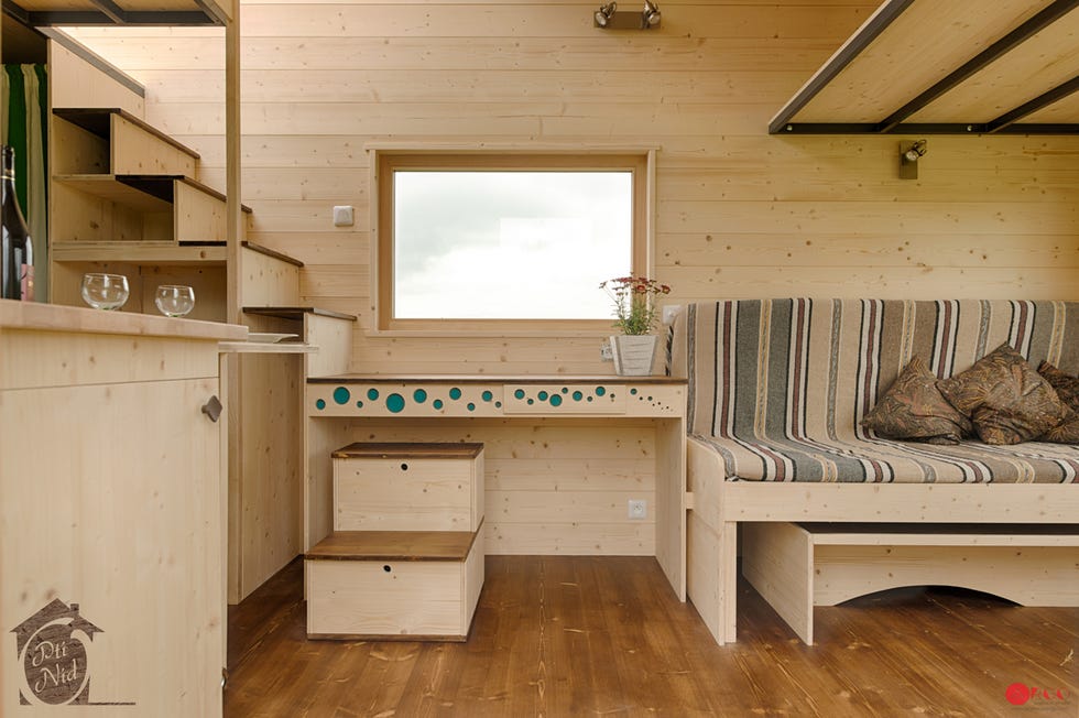 Mini casa con techo retráctil