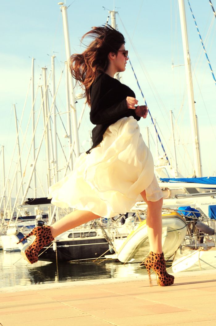 Leg, Fashion, Photo shoot, Dress, Footwear, Photography, Vehicle, Sailboat, Vacation, Boat, 