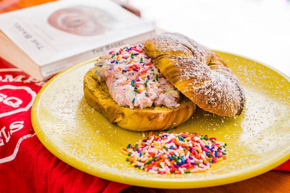 Dish, Food, Cuisine, Ingredient, Baked goods, Dessert, Doughnut, Pączki, Produce, Sprinkles, 