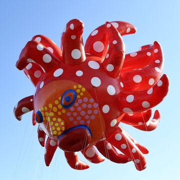 Yayo Kusama Balloon Macy's Thanksgiving Parade