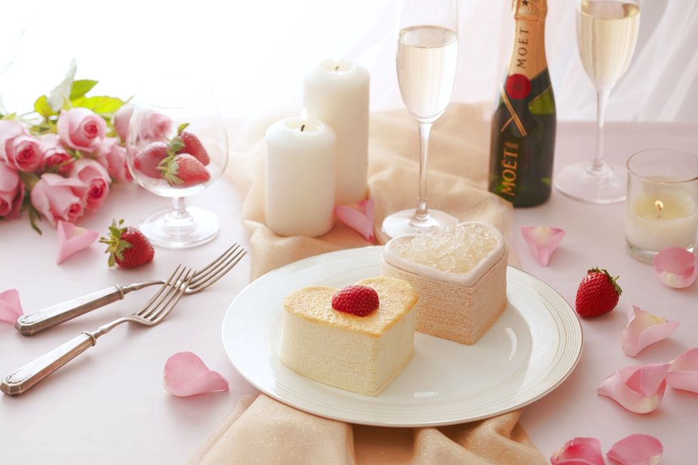 Lady M漫微醺情人節推出情人蛋糕，有心型原味千層蛋糕+心型香檳千層蛋糕+MOËT香檳