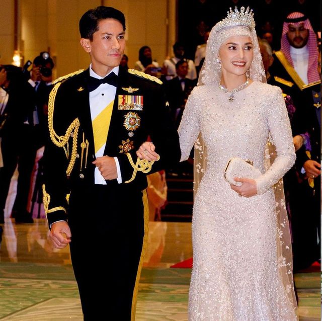 亞洲最帥汶萊王子結婚 王妃穿什麼婚紗？盤點全球皇室婚禮最美的新娘婚紗款式、品牌、禮服故事