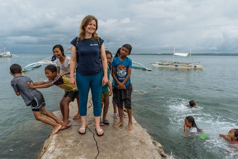 Koldewey leert bewoners van het eiland Bohol kennen
