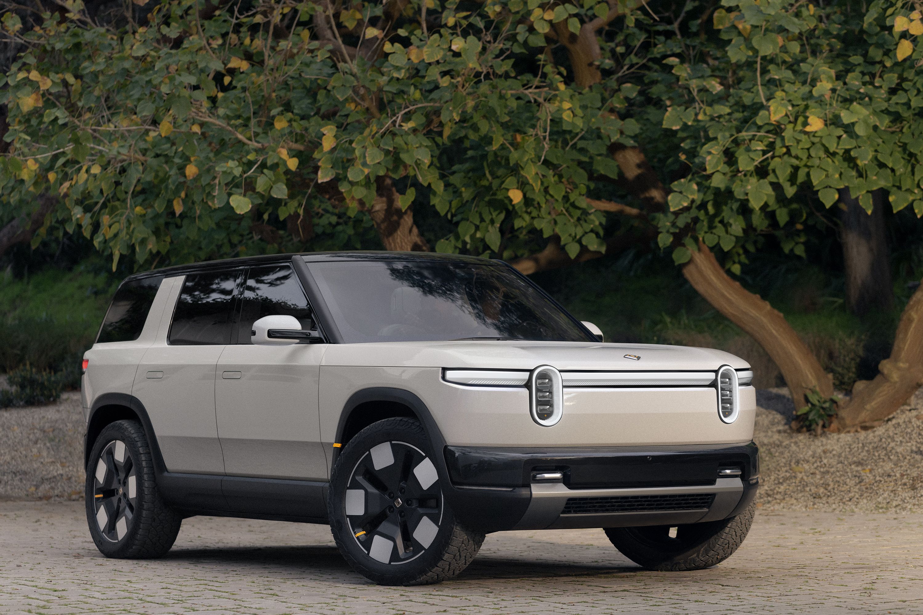 See Photos Of The 2026 Rivian R2 SUV