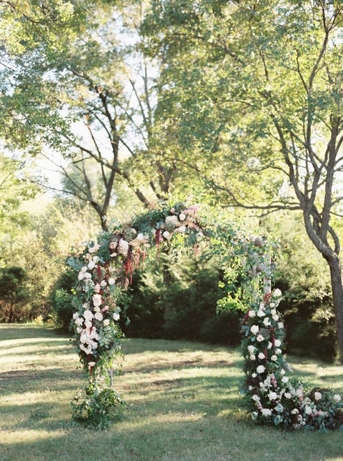 12 Pretty Wedding Arch Ideas - Rustic, Wooden and Floral Wedding Arches