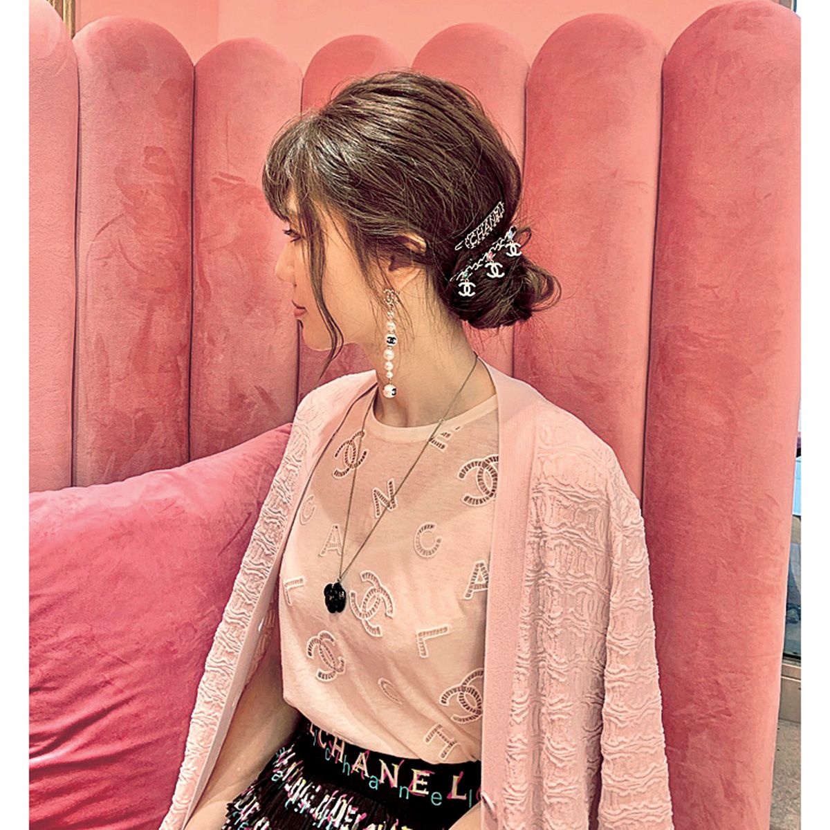 【カジュアルコーデにぴったり♡】CHANEL カチューシャ CHANELのカチューシャを使った人気ファッションコーディネート