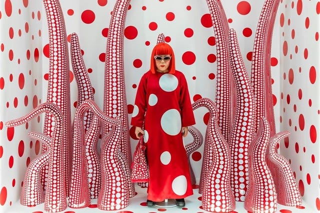 La febbre dei pois. Yayoi Kusama stilista per Louis Vuitton