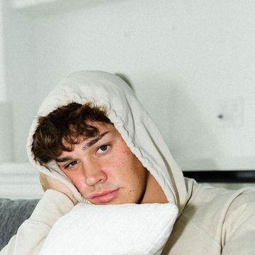 noah beck's latest instagram photos are so hot