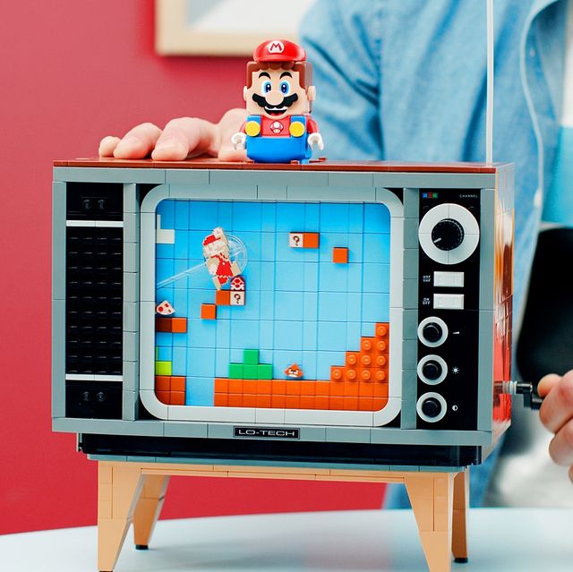 樂高版任天堂復古遊戲機lego nes！樂高x任天堂聯名無極限！樂高版主機插上復古電視機回到1980年代