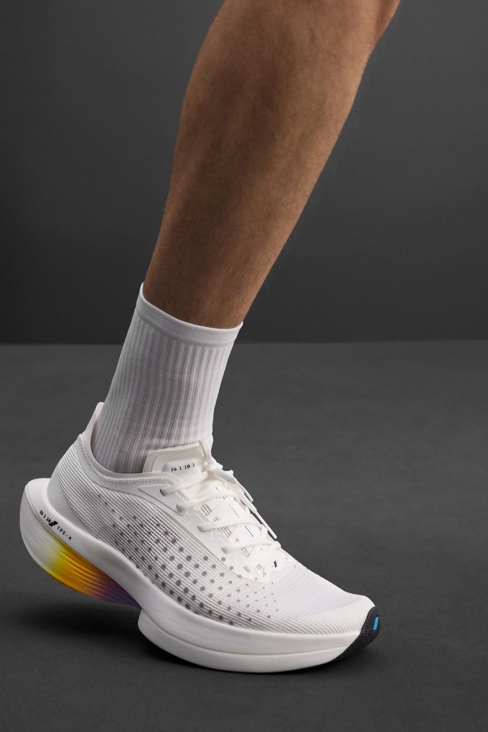 las zapatillas de running con placa de fibra de carbono de zara