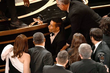 None of us noticed that Rami Malek fell off the stage after accepting his Best Actor Oscar