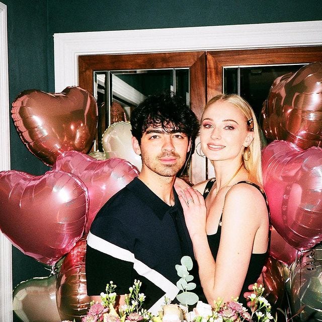 Fans Think Sophie Turner Is Pregnant Again After Joe Jonas Posted An Unseen Pregnancy Photo For 1152