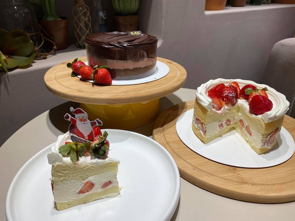 2020聖誕節限定甜點推薦！國賓大飯店「聖誕紅酒草莓慕斯蛋糕」、采采食茶「麋鹿馬卡龍」精緻又可口