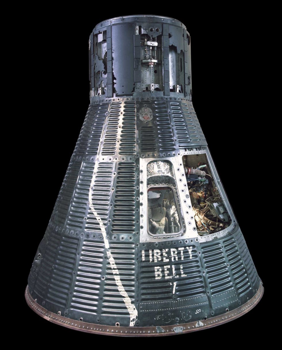 De gerestaureerde Liberty Bell 7 die van de oceaanbodem werd opgevist is nu te zien in de Cosmosphere in Hutchinson in de Amerikaanse staat Kansas