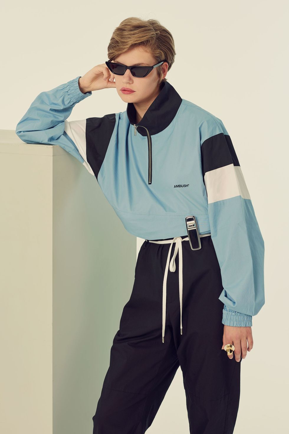 Clothing, Blue, Shoulder, Turquoise, Fashion, Cool, Eyewear, Sleeve, Joint, Trousers, 