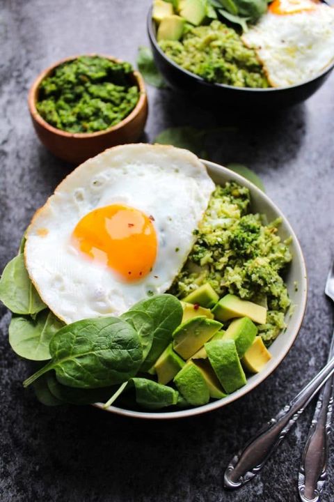 Dish, Food, Cuisine, Fried egg, Ingredient, Spinach, Meal, Poached egg, Breakfast, Vegetable, 