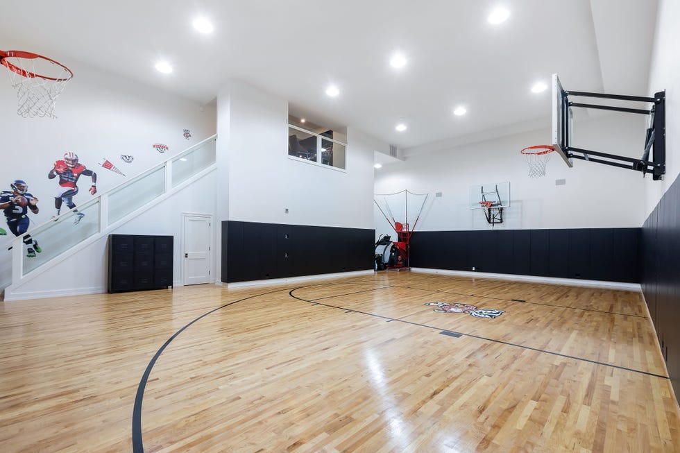#39 Home Alone #39 House Hits the Market for $5 25 Million See Inside