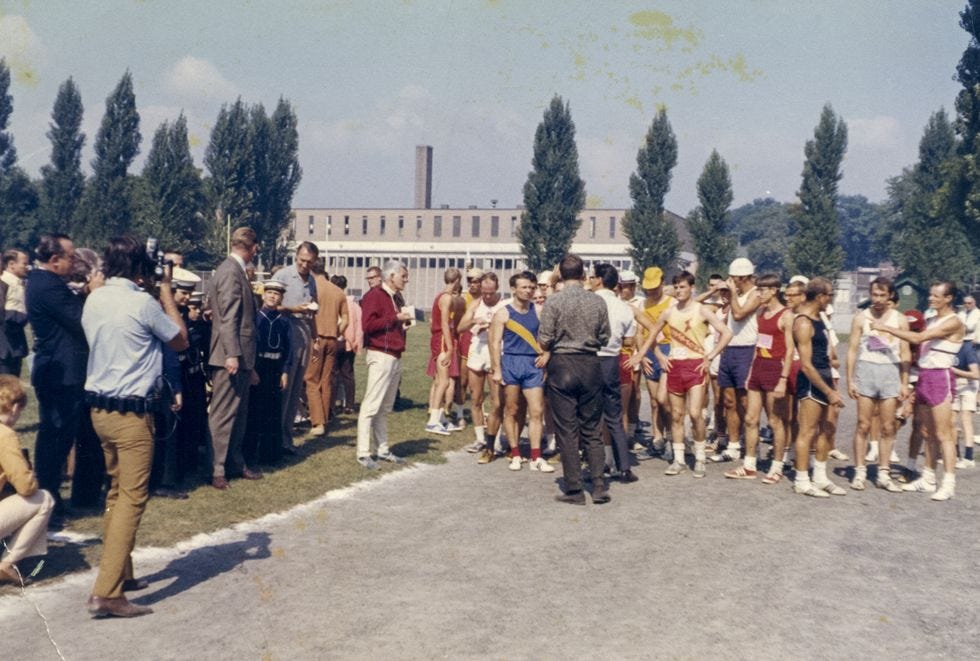 Línea de salida del maratón el 6 de mayo de 1967.