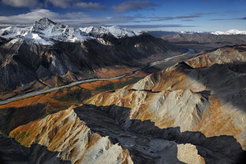 https://www.nationalgeographic.com/content/dam/environment/2019/09/environmental-victories-gallery/14-environmental-victories-facts.jpg Ruim 400000 vierkante kilometer wildernis viel eind 1980 onder de jurisdictie van de Alaska National Interest Lands Conservation Act Wet voor Gebieden van Nationaal Belang in Alaska Tot de stukken land die werden beschermd behoorden de nationale parken van WrangellSaintElias Glacier Bay en de Gates of the Arctic hier op de foto