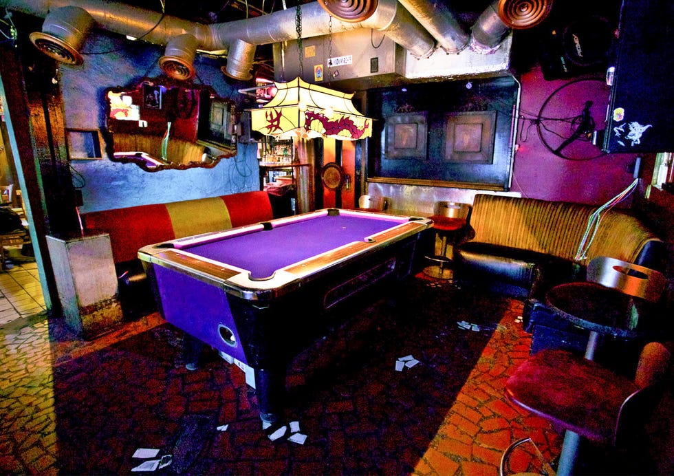32 Best Gay Bars in America Top Gay Clubs, Drag Bars and LGBTQ+ Bars Esquire LGBTQ