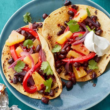 30 minute dinners pineapple and black bean fajitas