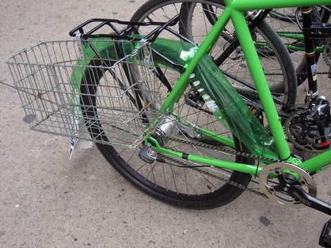 Land vehicle, Bicycle, Bicycle wheel, Vehicle, Bicycle part, Bicycle frame, Bicycle tire, Spoke, Bicycle drivetrain part, Tire, 