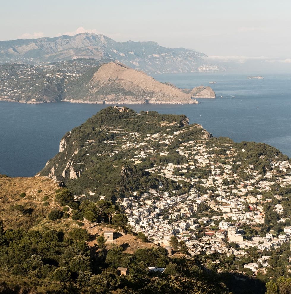 Sky, Mountainous landforms, Mountain, Sea, Coast, Hill, Promontory, Highland, Lake, Horizon, Sky, Mountainous landforms, Mountain, Sea, Coast, Hill, Promontory, Highland, Lake, Horizon,