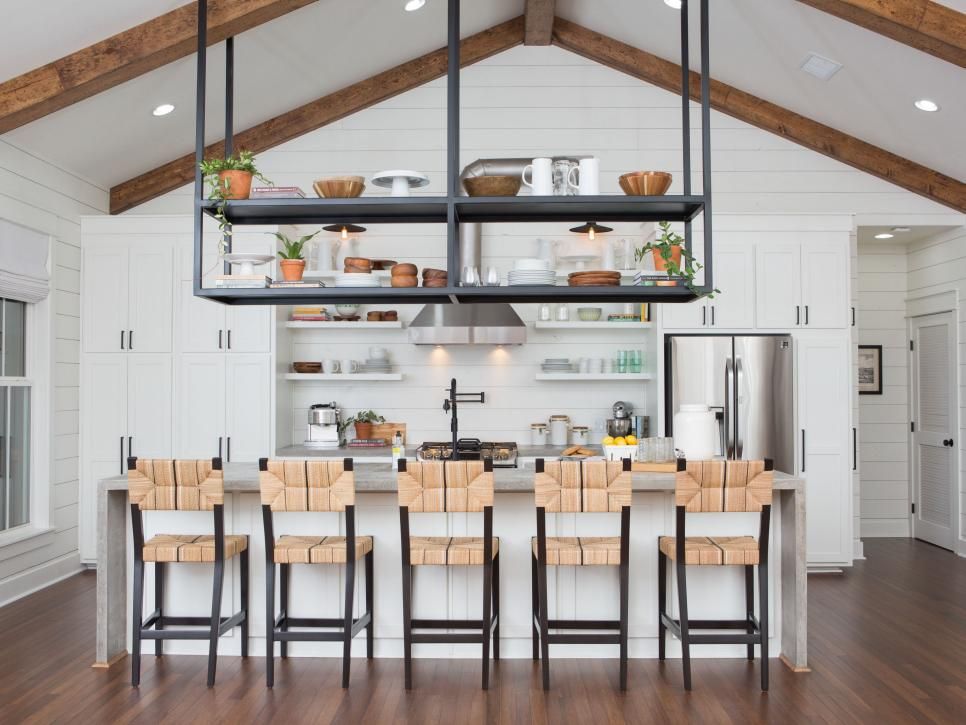 10 Best Fixer Upper Makeovers Because We'll Always Have the Memories
