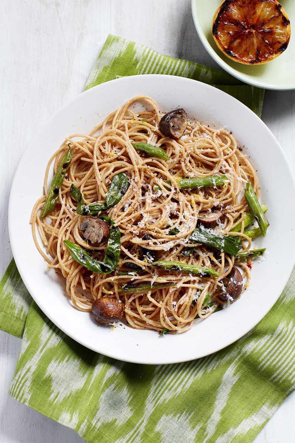 meatless dinner ideas - Spaghetti with Grilled Green Beans and Mushrooms
