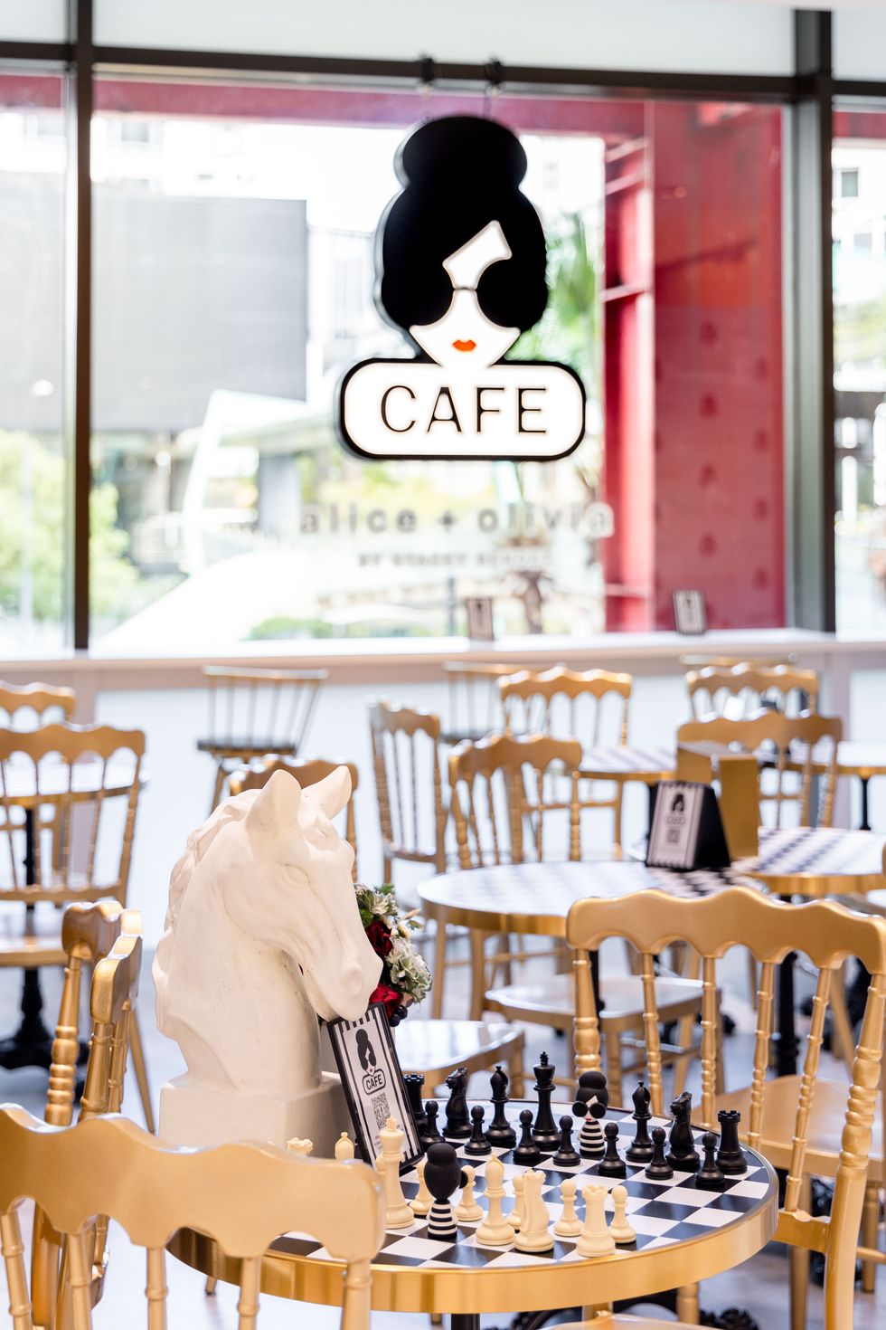 全球首間alice  olivia café登台！聯手隱藏版預約名店打造食尚選品店