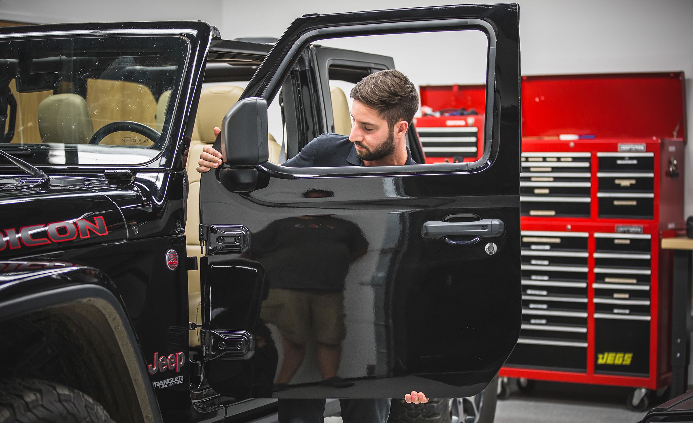 How to Remove the 2018 Jeep Wrangler JL's Roof, Doors, and Windshield