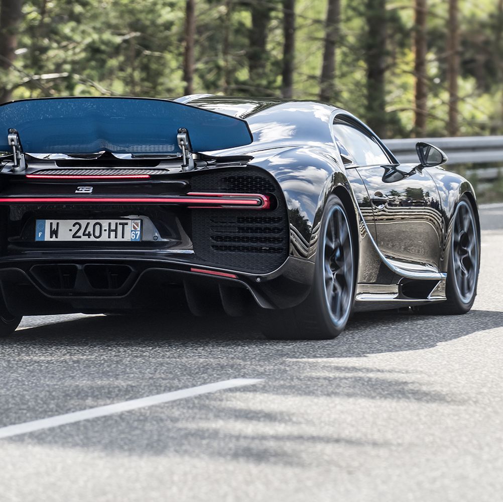 Bugatti Uses 3D-Printed Titanium Covers For The Chiron's Exhaust
